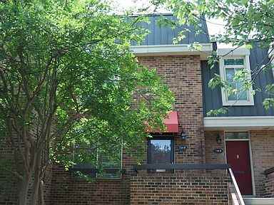 726 15th St S #2 - Photo 2 of 18