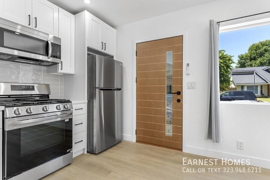 19433 Valerio St #2 - Photo 7 of 19