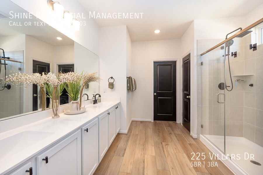 225 Villars Dr - Photo 6 of 17