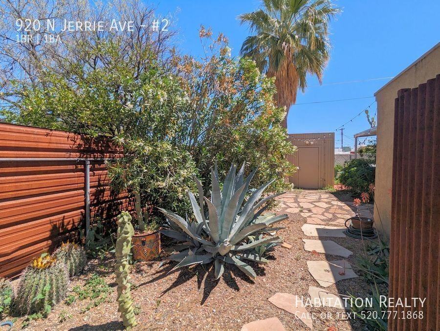 920 N Jerrie Ave #2 - Photo 4 of 19
