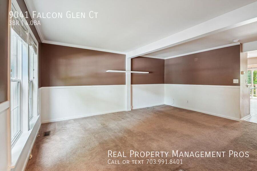 9041 Falcon Glen Ct - Photo 4 of 27