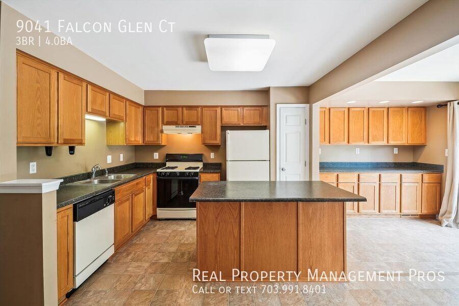 9041 Falcon Glen Ct - Photo 5 of 27