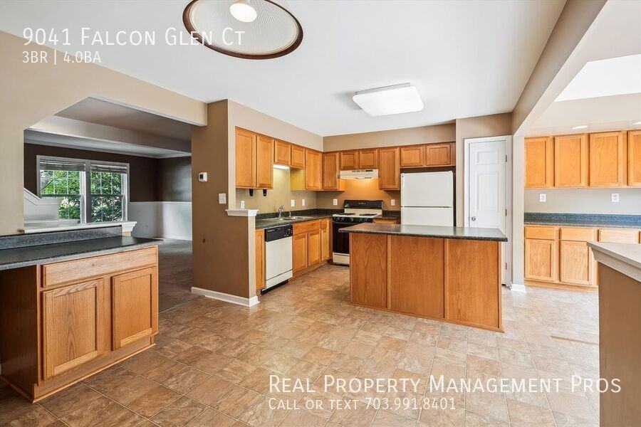 9041 Falcon Glen Ct - Photo 7 of 27
