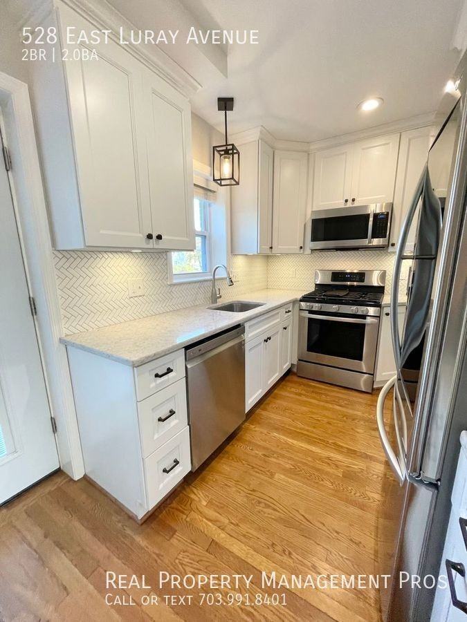 528 E Luray Ave - Photo 7 of 33