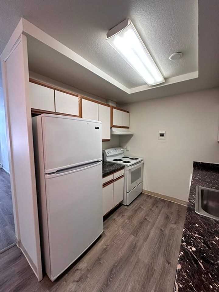 Union Manor Apartments - Photo 5 of 18