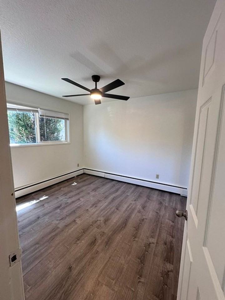 Union Manor Apartments - Photo 7 of 18