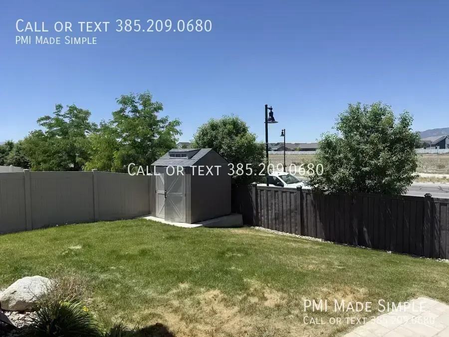 3621 N Sparrow Ln - Photo 3 of 5