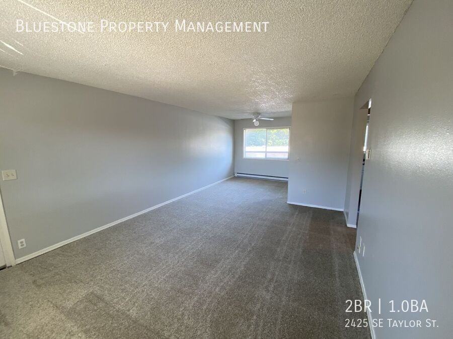 2425 Se Taylor St - Photo 2 of 13