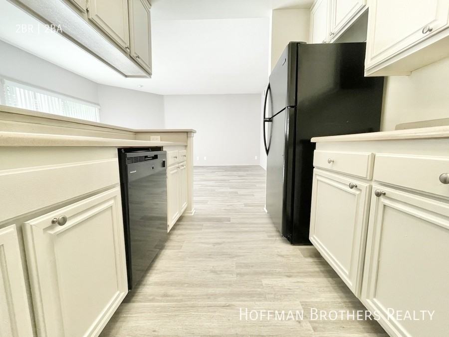 11223 Richland Ave #302 - Photo 4 of 14