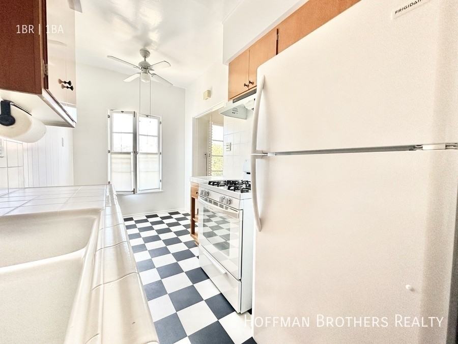 5044 Rosewood Ave #5044-1-4 - Photo 2 of 8