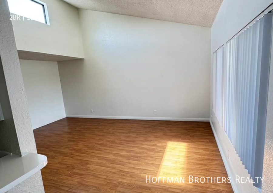 18144 Burbank Blvd #203 - Photo 3 of 7