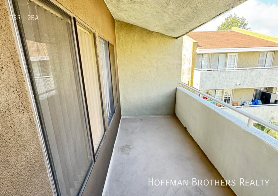 18144 Burbank Blvd #203 - Photo 4 of 7