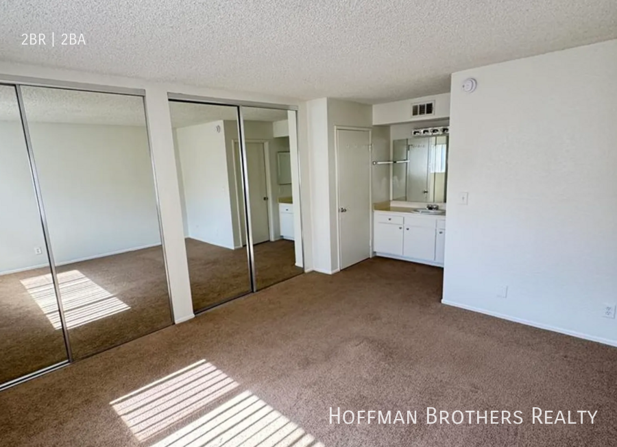 18144 Burbank Blvd #203 - Photo 5 of 7