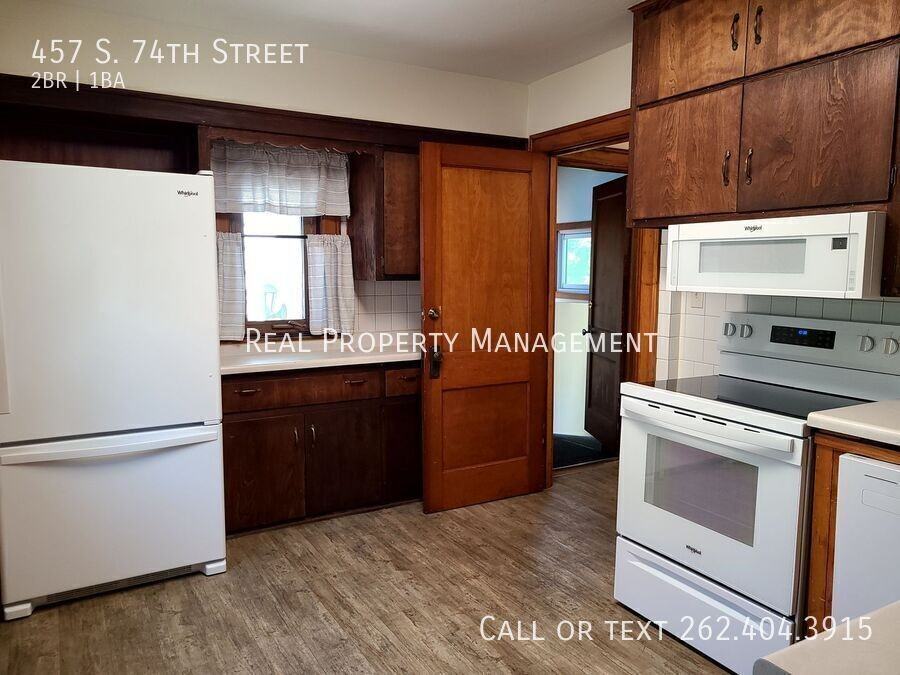457 S 74th St - Photo 2 of 22