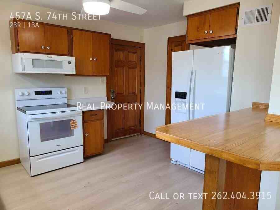 457A S 74th St - Photo 5 of 26
