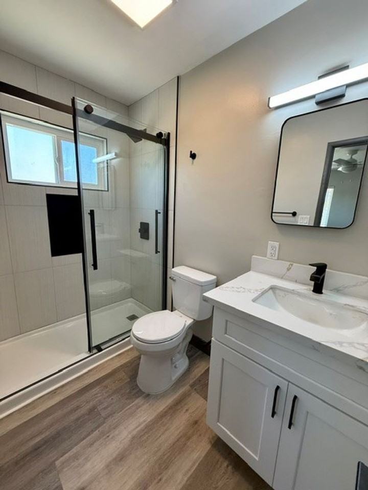 228 H St #J - Photo 4 of 19