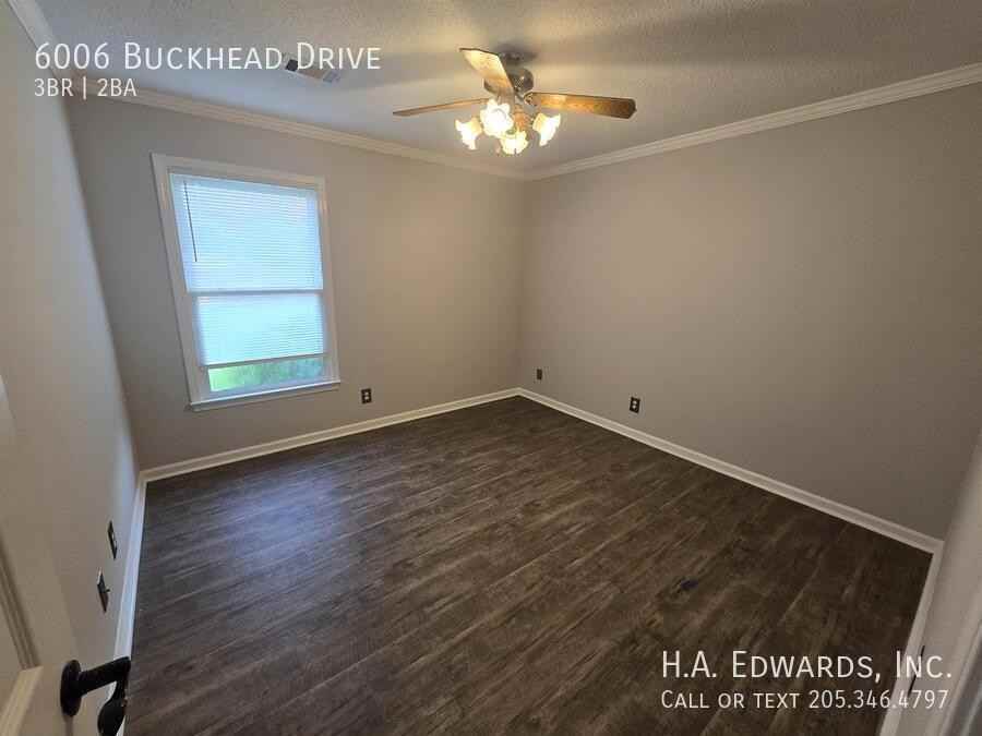 6006 Buckhead Dr - Photo 2 of 16