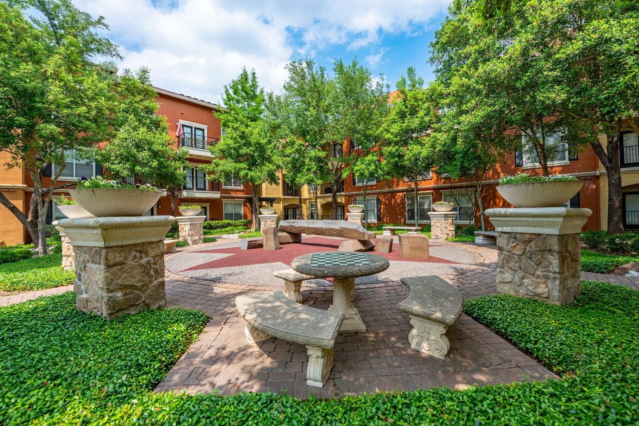 Allura Las Colinas - Photo 5 of 21
