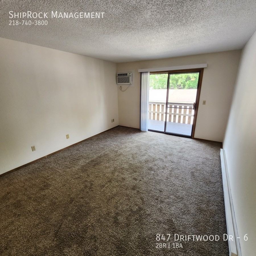 847 Driftwood Dr #6 - Photo 4 of 25