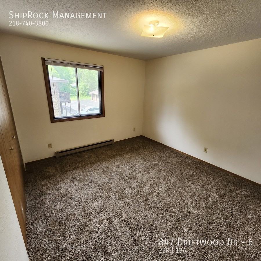 847 Driftwood Dr #6 - Photo 5 of 25