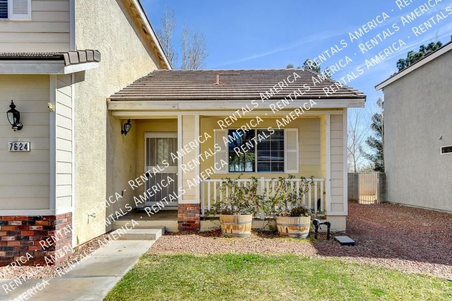 7624 Whispering River St - Photo 5 of 42