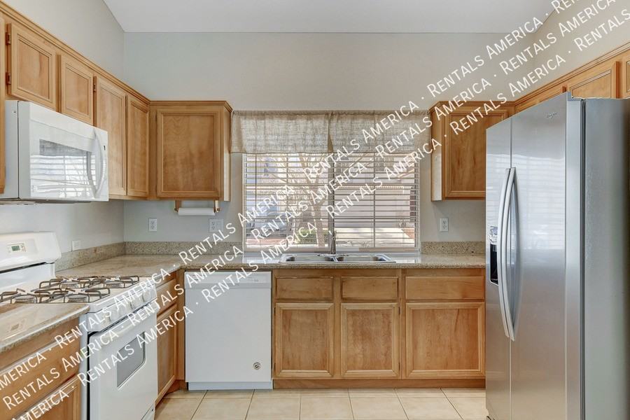 7624 Whispering River St - Photo 6 of 42
