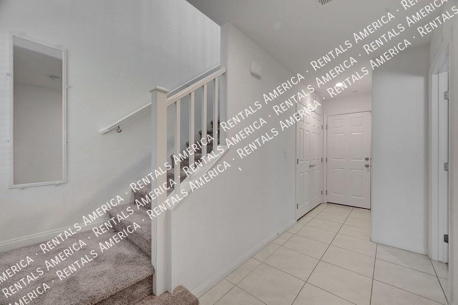 650 Vetiver Ln - Photo 2 of 15