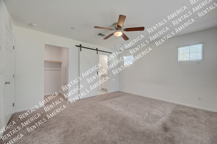 650 Vetiver Ln - Photo 3 of 15