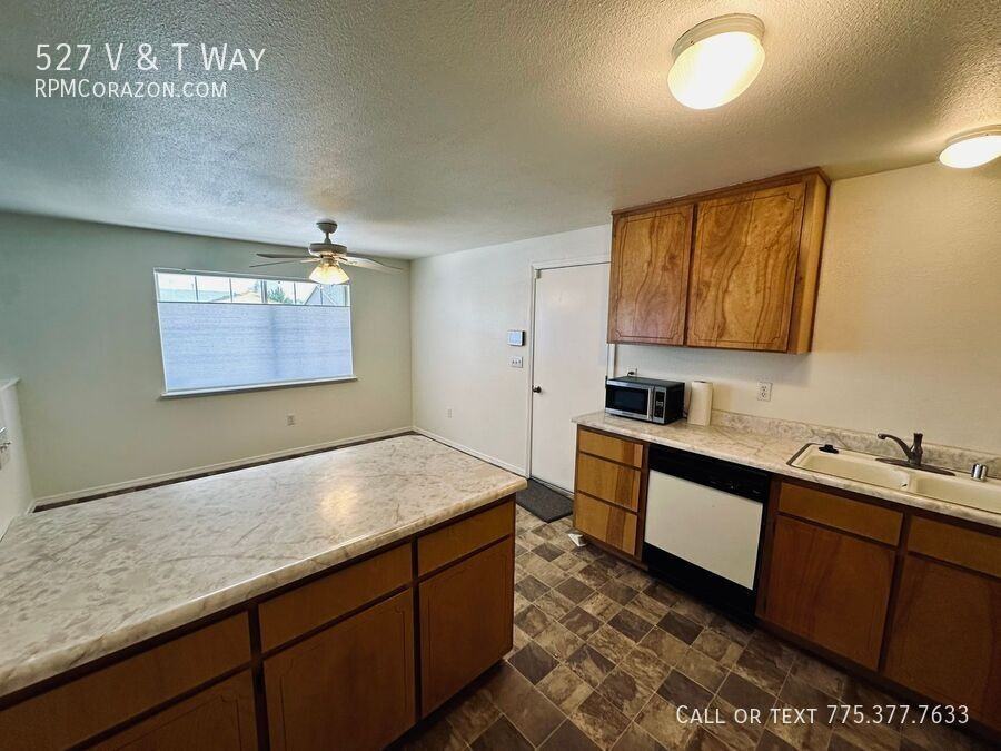527 V And T Way - Photo 7 of 30