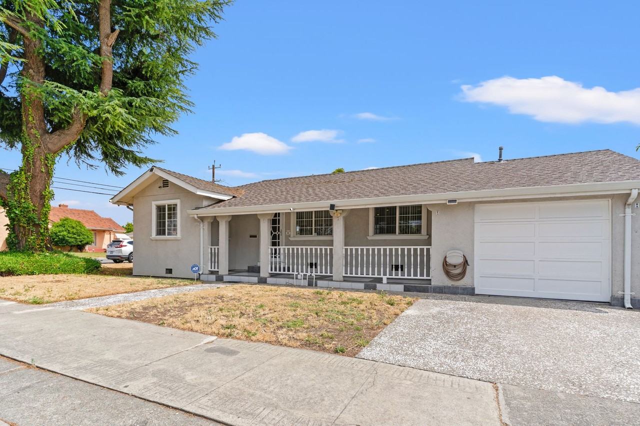 14700 Pansy St - Photo 2 of 30