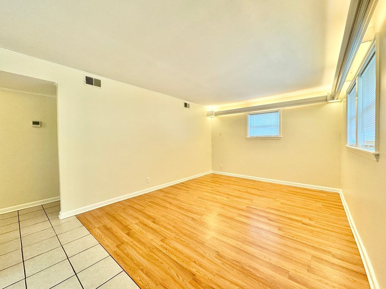 912 Englewood St - Photo 3 of 14