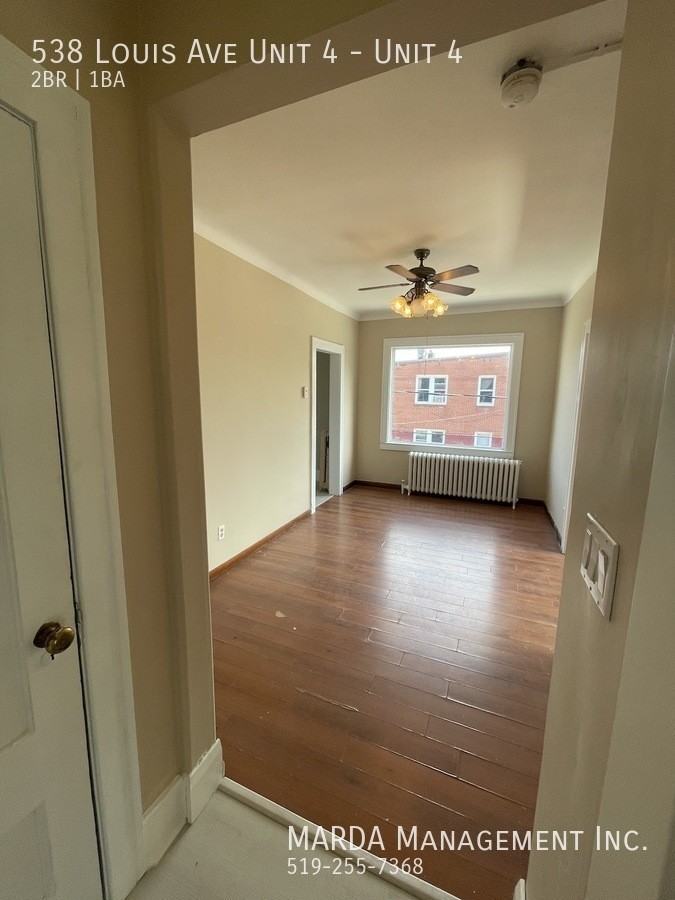 538 Louis Ave Unit 4 #4 - Photo 3 of 21