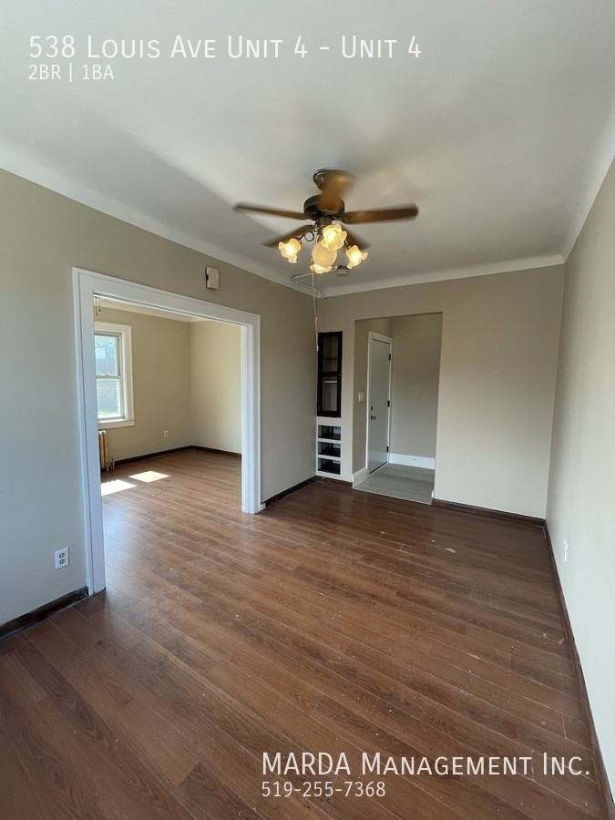 538 Louis Ave Unit 4 #4 - Photo 4 of 21