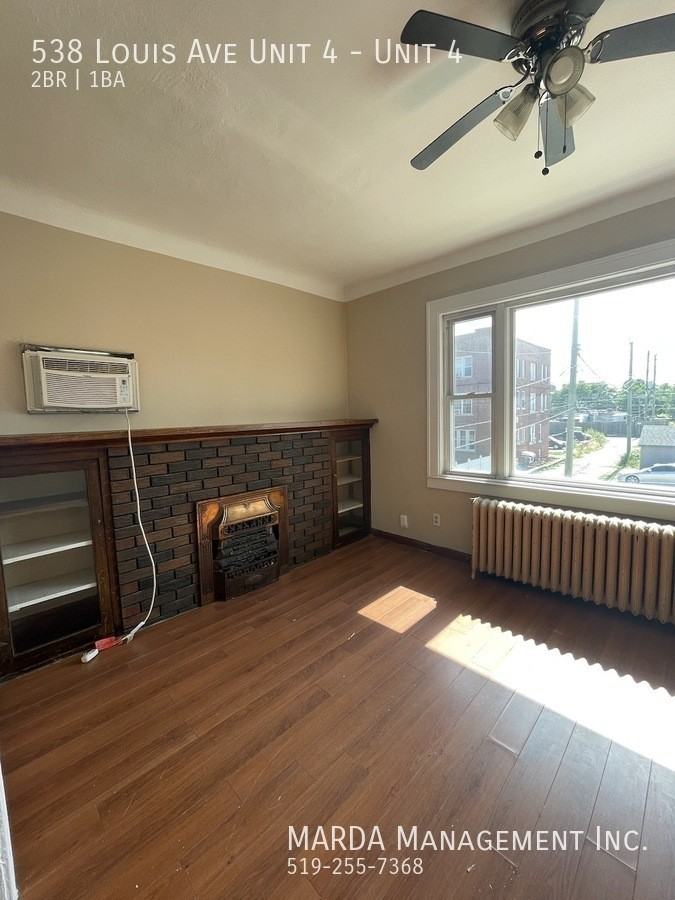 538 Louis Ave Unit 4 #4 - Photo 5 of 21