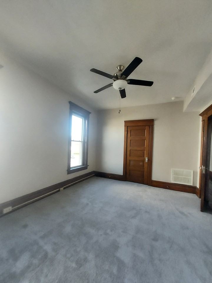 79 W Church St #4 - Photo 4 of 9