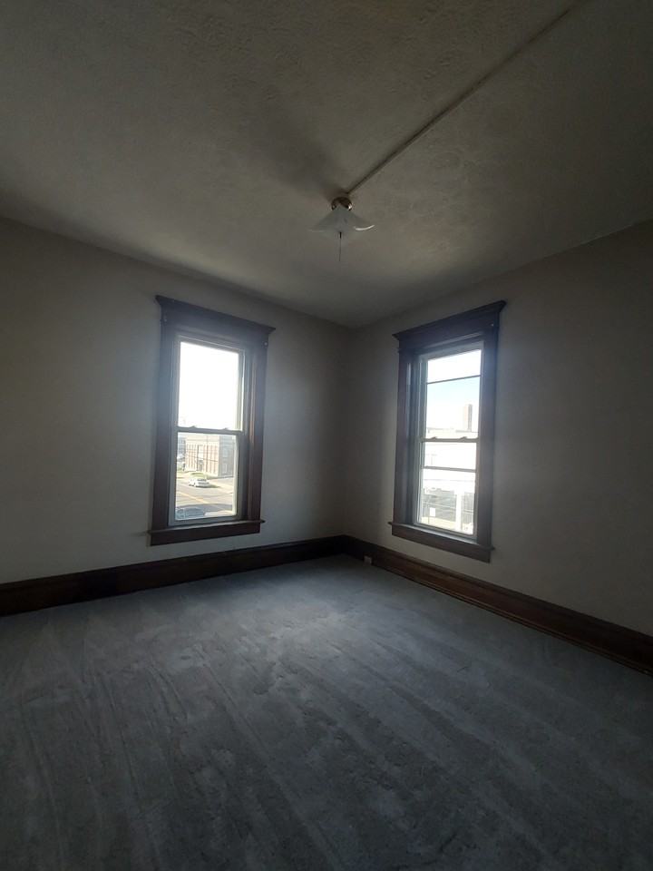 79 W Church St #4 - Photo 6 of 9