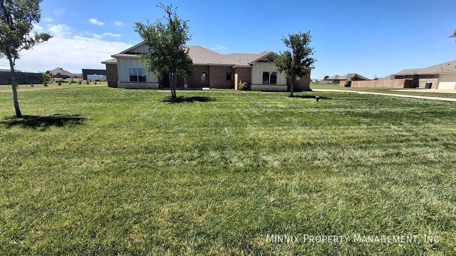 9625 Hey Jude Ln W - Photo 4 of 34