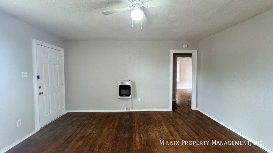 2309 2nd Pl - Photo 5 of 16