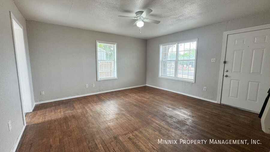 2309 2nd Pl - Photo 6 of 16