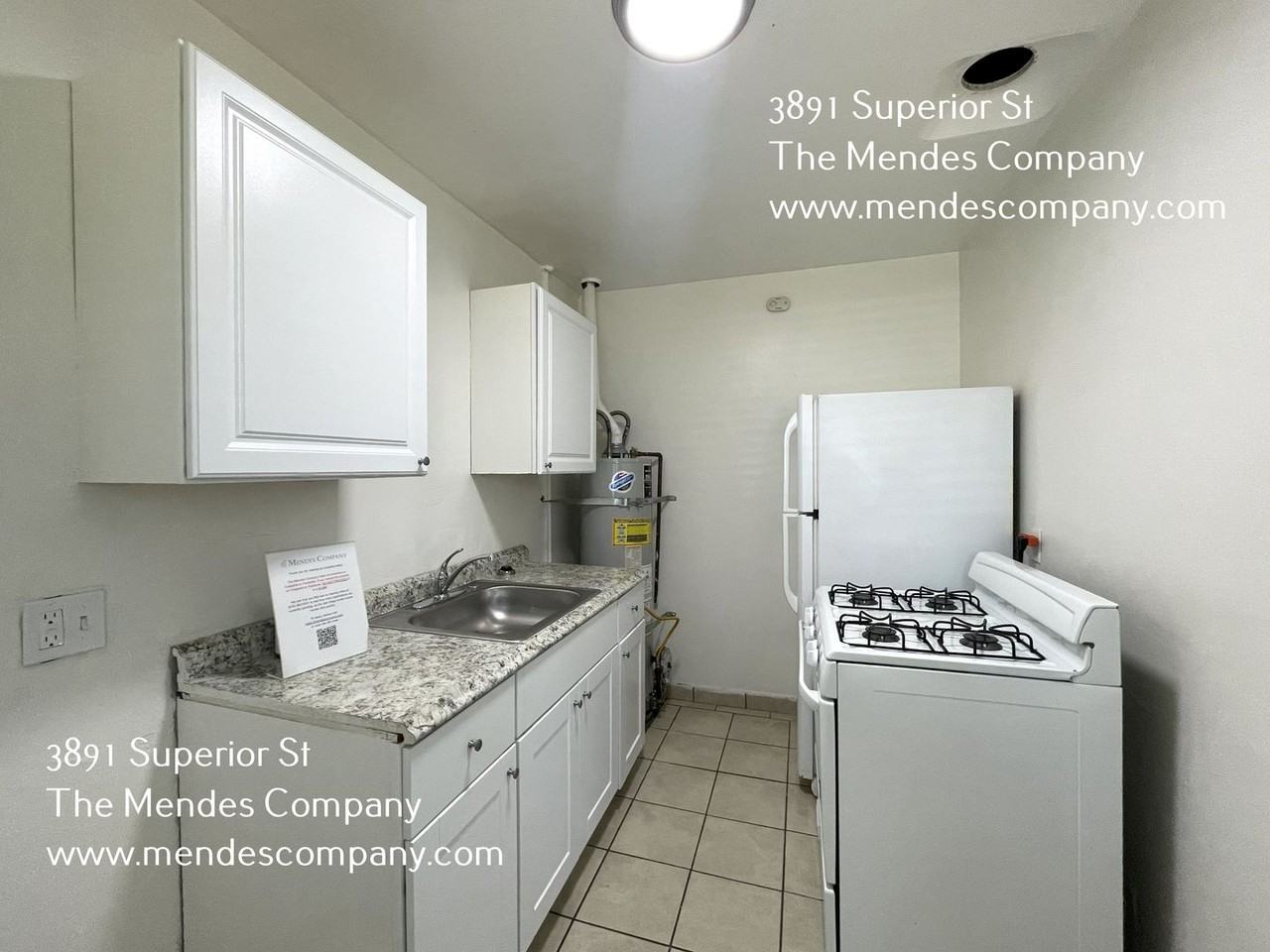3891 Superior St - Photo 3 of 9