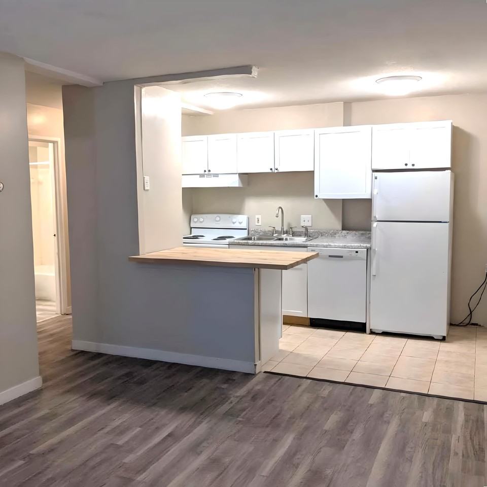 Sherwood Glen - Photo 4 of 50