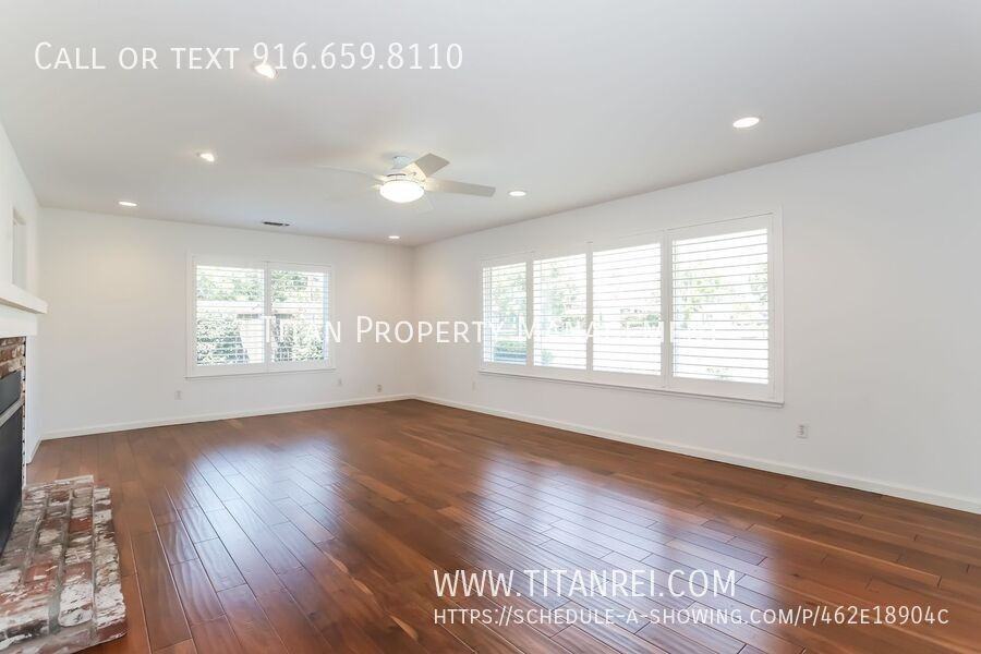 4662 Stirling St - Photo 3 of 16