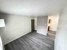 featured image of 819 Mosgrove St