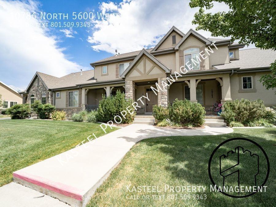 10786 N 5600 W - Photo 2 of 38