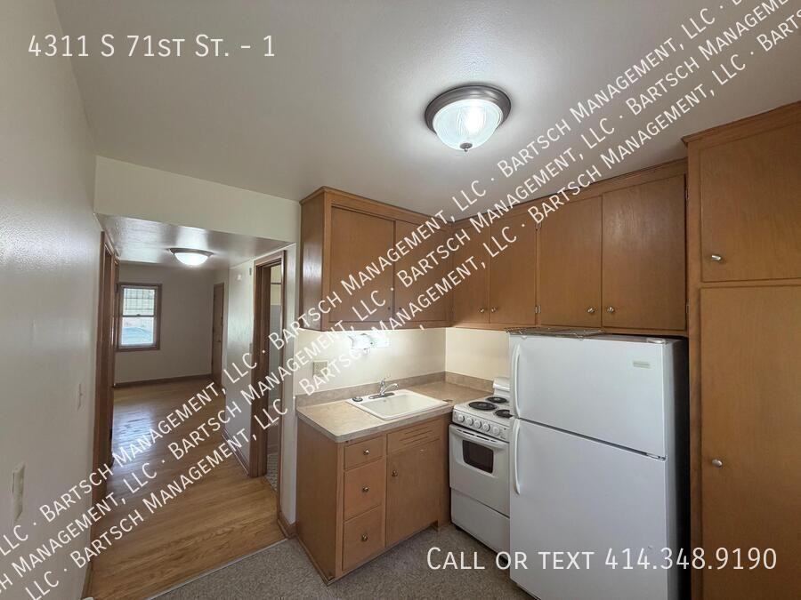 4311 S 71st St #1 - Photo 5 of 10