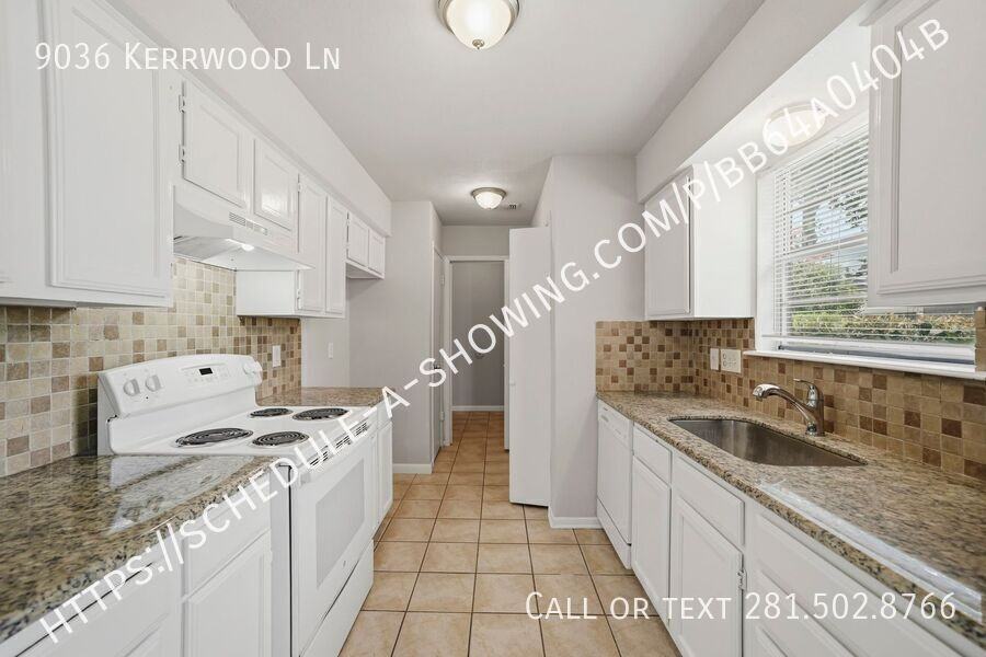 9036 Kerrwood Ln - Photo 4 of 12