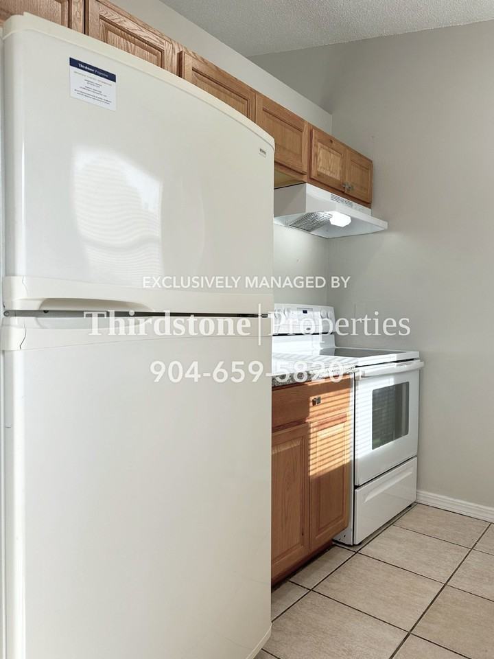 7611 Indian Lakes Dr #2 - Photo 3 of 23