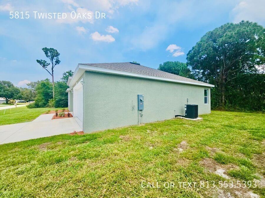 5815 Twisted Oaks Dr - Photo 3 of 50