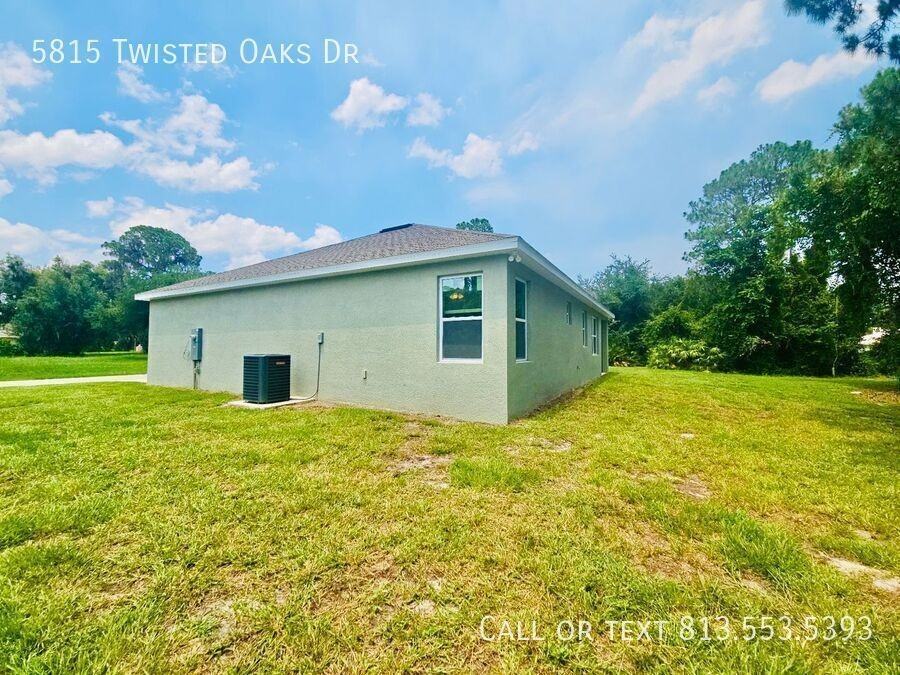 5815 Twisted Oaks Dr - Photo 4 of 50