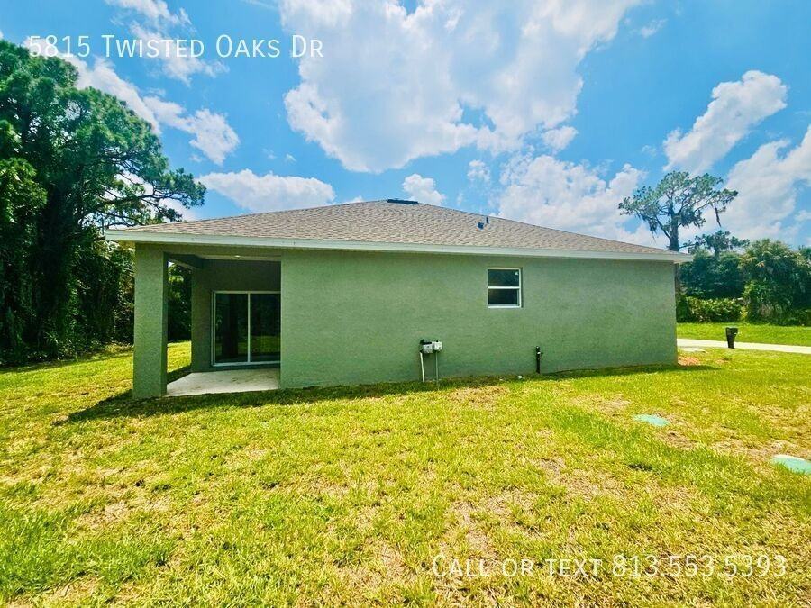 5815 Twisted Oaks Dr - Photo 7 of 50
